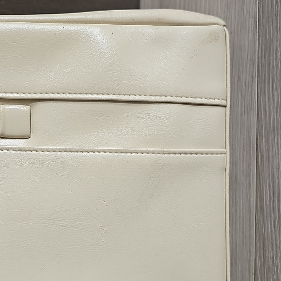 Vintage JR White Leather MCM Shoulder Bag - Picture 4 of 15